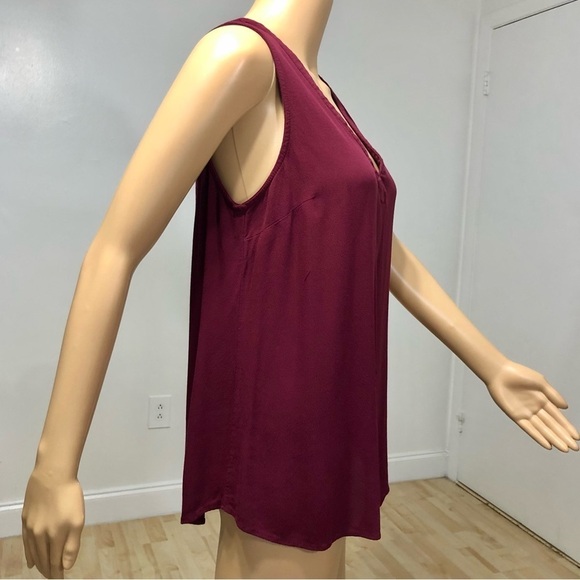 Old navy Burgundy sleeveless top Size S - Picture 6 of 7